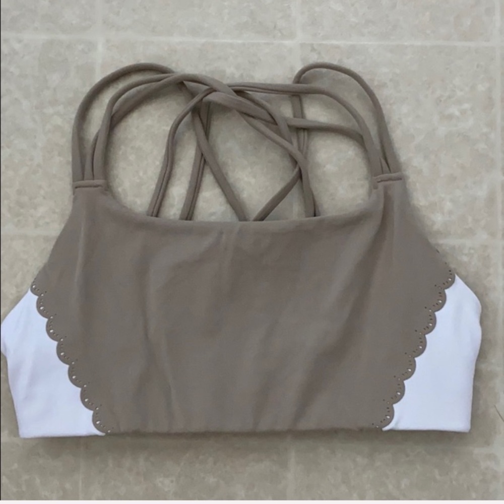 Scallop Hyper-Focused bra (small)